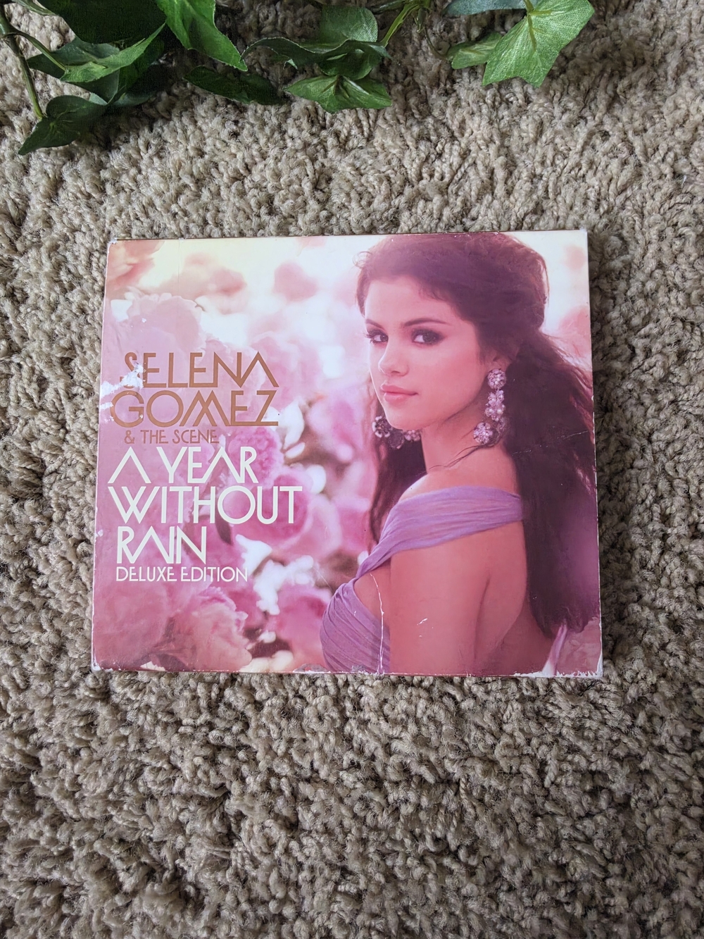 Selena Gomez- A Year Without Rain CD Deluxe Edition